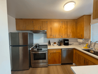 Looking for flatmate in 2B1.5B townhouse apartment in dt Palo Alto 2