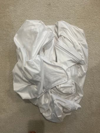 Mattress cover (twin / twin XL) 1