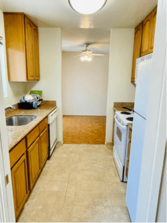 1 large private room in a 3b1b apartment unit 2