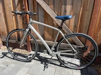 Hybrid bike - excellent condition 1