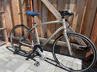 Hybrid bike - excellent condition 2