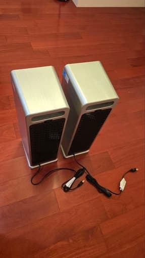 Pair of Sharper Image Ionic Breeze Quadra Air Purifiers 3