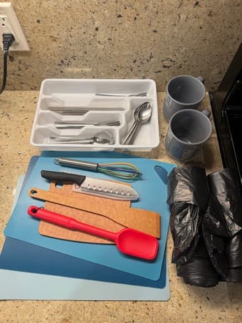 Set of kitchen items 1