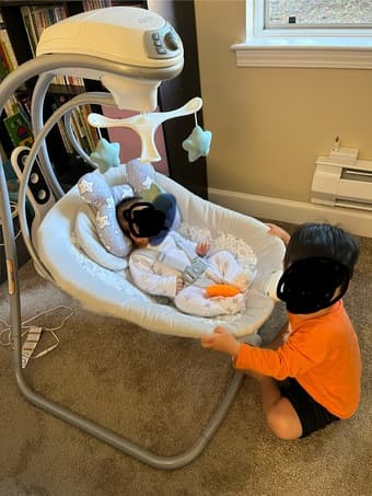 Baby swing 1