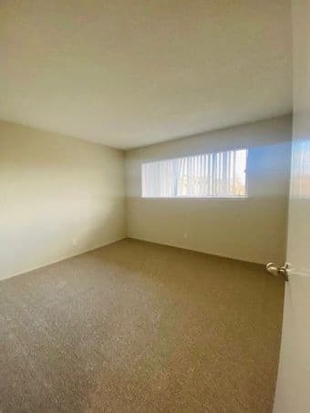 1 bedroom available in a 2B2B at stanford villa 1