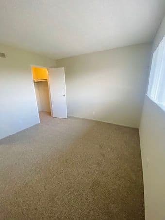 1 bedroom available in a 2B2B at stanford villa 3