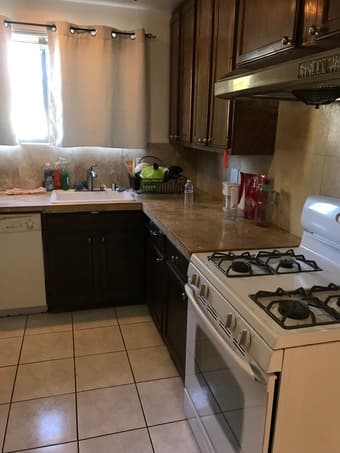 Sunnyvale single Family house - 家俱房间出租- 10/1可搬入 1