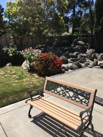 Furnished room, upscale neighborhood, looking for a female housemate 1