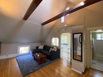 Room available in beautiful downtown palo alto house next to campus. - 3