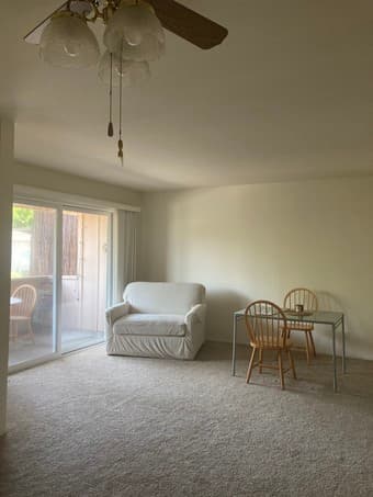 October - November Apartment Available in downtown Menlo Park - 1520 1