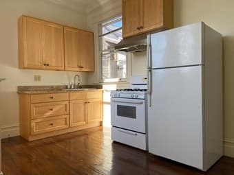 Sunny room available in 2B1B in North Beach, SF 4