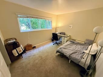 Looking for roommate for 2B2B apartment in Palo Alto starting October 2