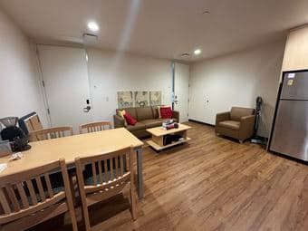 Available: EVGR C on-campus sublease mid September-December (autumn qu 1