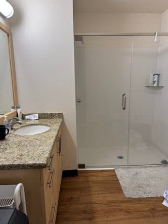 Available: EVGR C on-campus sublease mid September-December (autumn qu 3