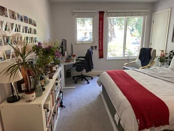 AMAZING Palo Alto room 10 mins from campus, pool in the house 1