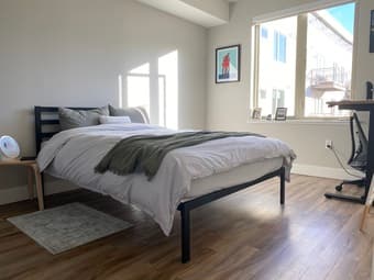 Master Bedroom in Luxury Apt (2B/2B) Mtn View - Dec/Jan move in 1