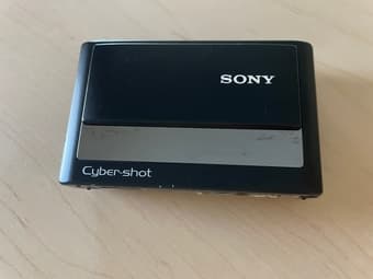 Digital Camera: Sony Cybershot DSC-T20 8MP with 3x Optical Zoom 1