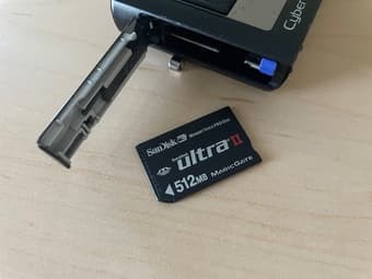 Digital Camera: Sony Cybershot DSC-T20 8MP with 3x Optical Zoom 3