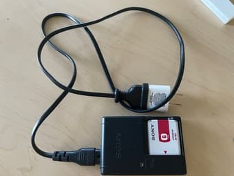 Digital Camera: Sony Cybershot DSC-T20 8MP with 3x Optical Zoom 4