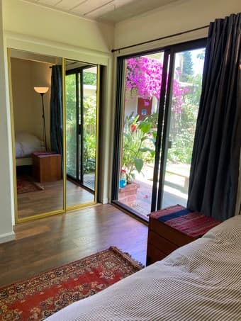 Avail 9/17 furn room w/priv garden entrance in house with pool 3