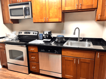 Bright 1B/1B Apartment covered parking at great Location in Palo Alto 1