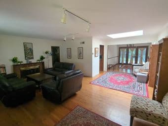 ISO New Housemate - 11 x 14 Bedroom w/ Shared Full Bath - Los Altos 3