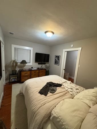 4 Bedroom 3 Bathroom House in Menlo Park 2