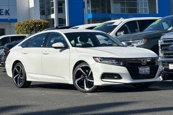 selling 2018 Honda Accord Sport 1