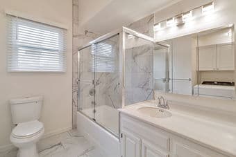 4 Bedroom, 2 Bathroom College Terrace Home 4