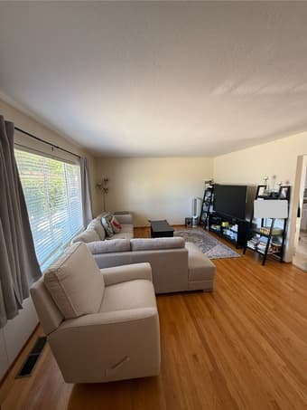 Charming & bright 2bed/bath duplex unit in Mountain View! 1