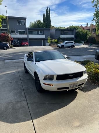 2008 Ford Mustang Convertible – White/Beige – 85k miles (Clean Title) 1
