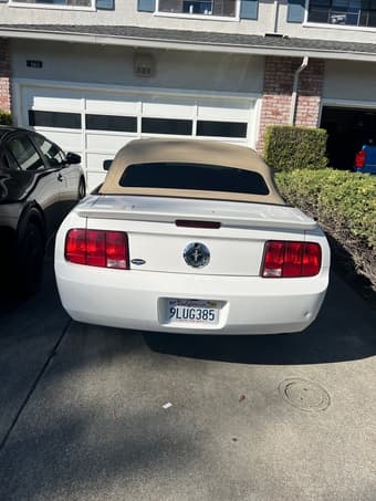 2008 Ford Mustang Convertible – White/Beige – 85k miles (Clean Title) 3