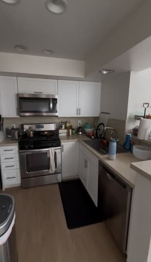 1b/1b available in a 2b/2b lofted apartment (Redwood City) 2