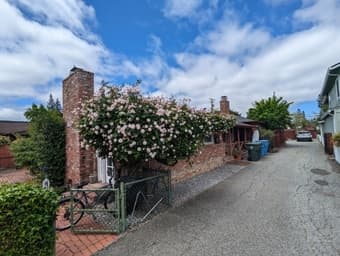 Searching new housemate for a 120 sqft room in a nice 4BR home. 4