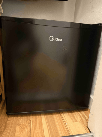 Like New Midea fridge $100 1