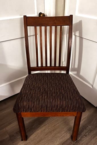 Single dining room chair 1