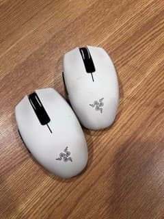 Two Razor OrochiV2 gaming mice 3