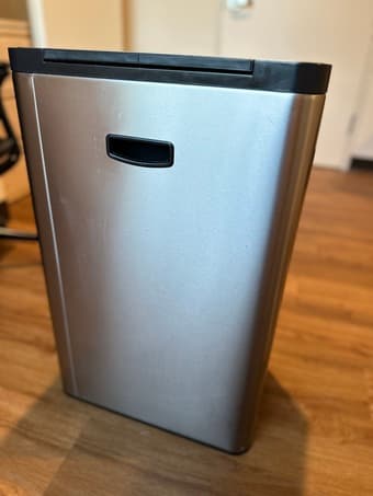 Selling Kohler 13-Gallon (50L) trashcan 2