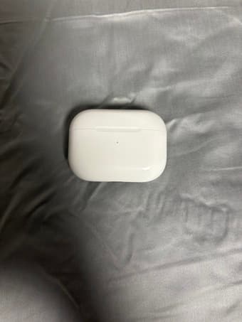 Airpods Pro 2nd Generation (Lightning) 1