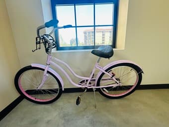 Selling a Schwin Women’s Cruiser Bike + Lock 2