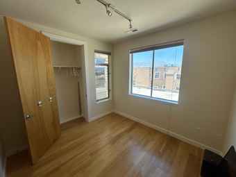 Room available in the SF Mission District in October 2