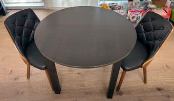 Round table with 2 dining chairs 1