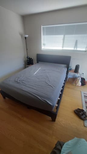 Queen size bed + mattress - like new 2