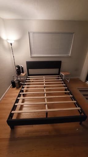 Queen size bed; Pickup Palo Alto 2
