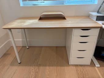 Like new desk with drawers for sales 1
