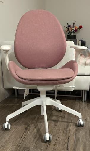 IKEA HATTEFJÄLL office chair with armrests 1
