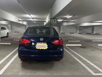 Selling my 2013 Volkswagen Jetta in dark blue for $5500. 3