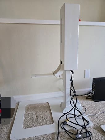 Uplift standing desk convertor 2