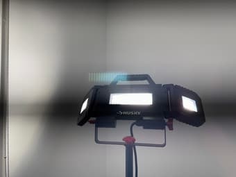 Husky 7000 lumen portable LED lamp 3