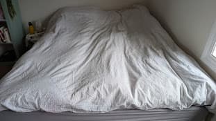 Down duvet, bedding, 2 pillows 1